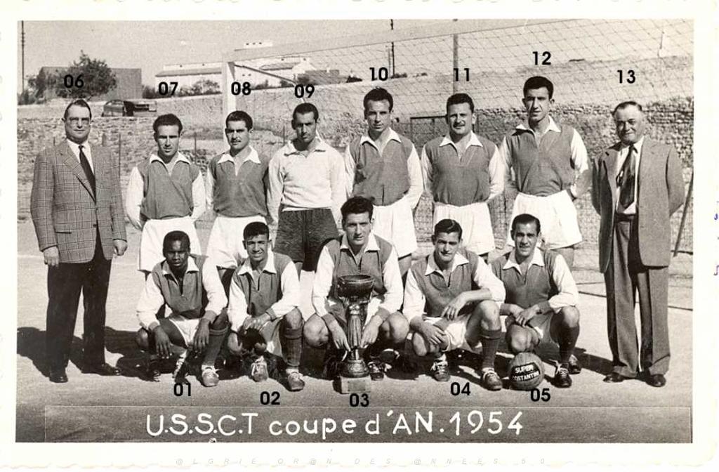 FOOT USSCT AIN TEMOUCHENT 1954 COUPE AFN.JPG